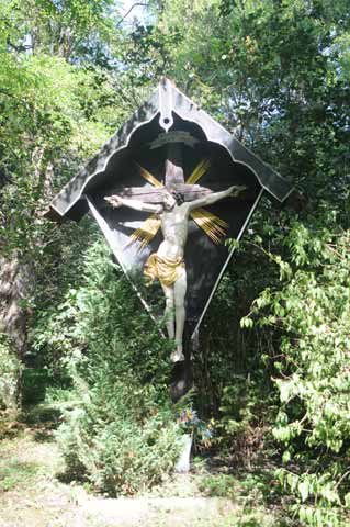 Wegekreuz im Kirchpark - Benediktinerkloster Sankt Wigberti in Werningshausen