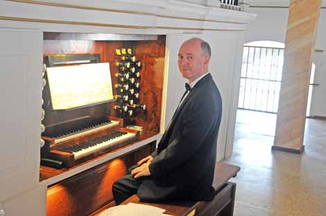 Orgelkonzert mit Organist Ludvik Suransky nach Restaurierung der Hesse-Orgel